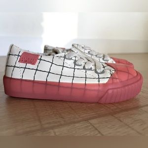 Zara baby girl sneaker size size 20